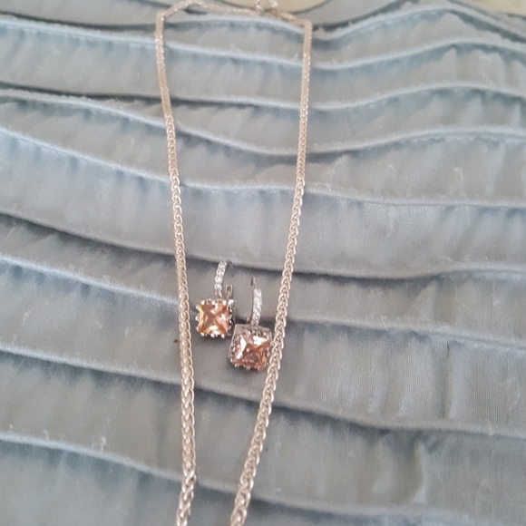 Champagne and silver earrings and necklace set - Picture 2 of 3